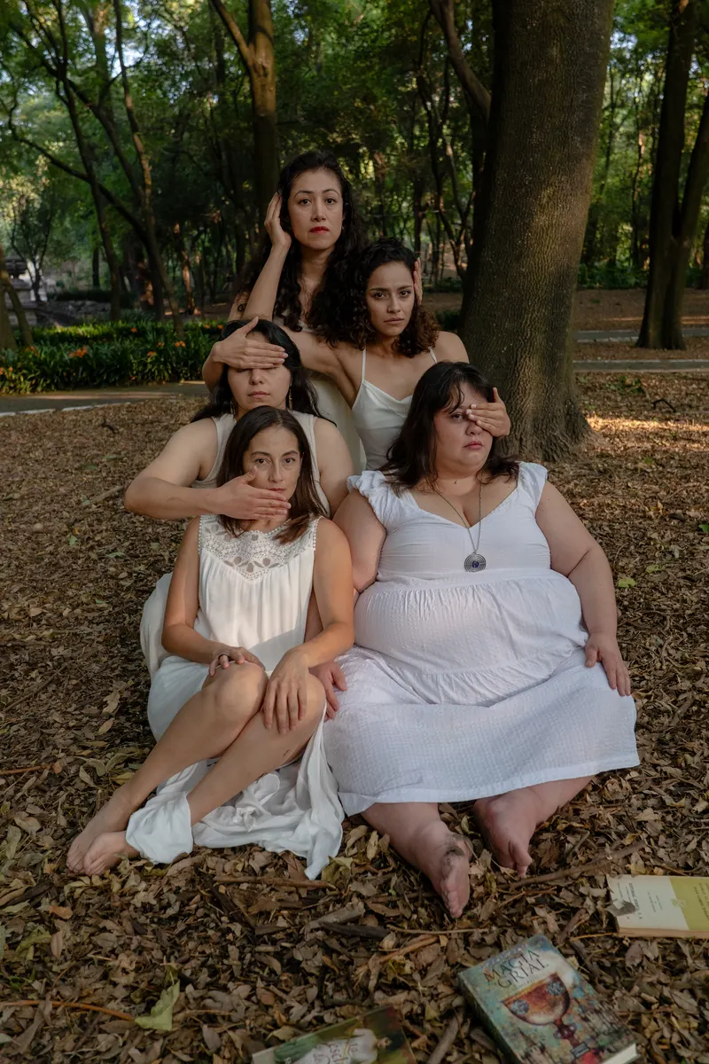 Portrait photography by Simple Scenes Studio (photo 17 of 26)