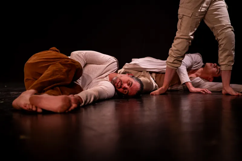 Theatre photography by Simple Scenes Studio (photo 4 of 28)